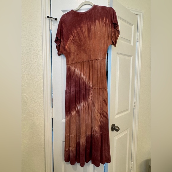 Knox Rose maxi dress - Picture 2 of 5